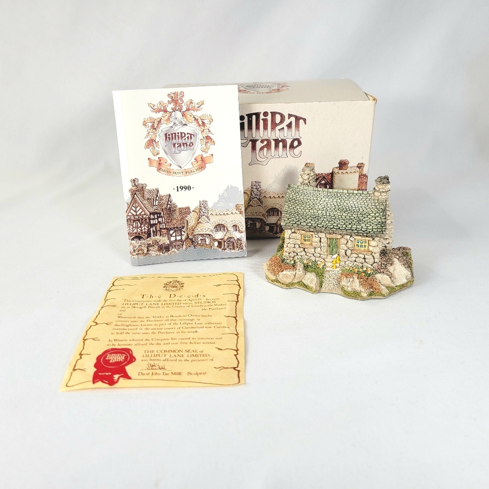 Lilliput Lane "The Ugly House" 1990 Vintage Country Duck Cottage House w/ Deed